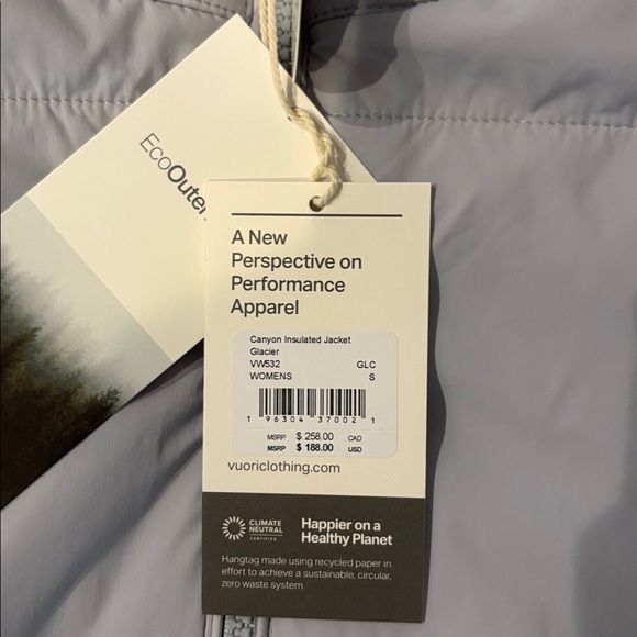 Vuori Canyon Insulated Jacket in Glacier - Picture 6 of 7